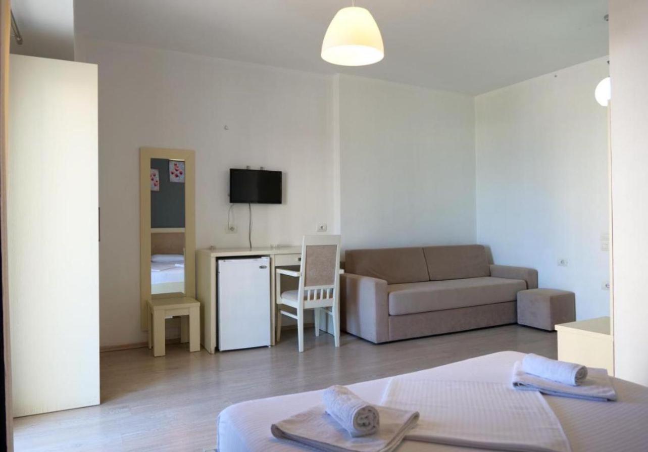 Privé City Hotel Saranda Extérieur photo