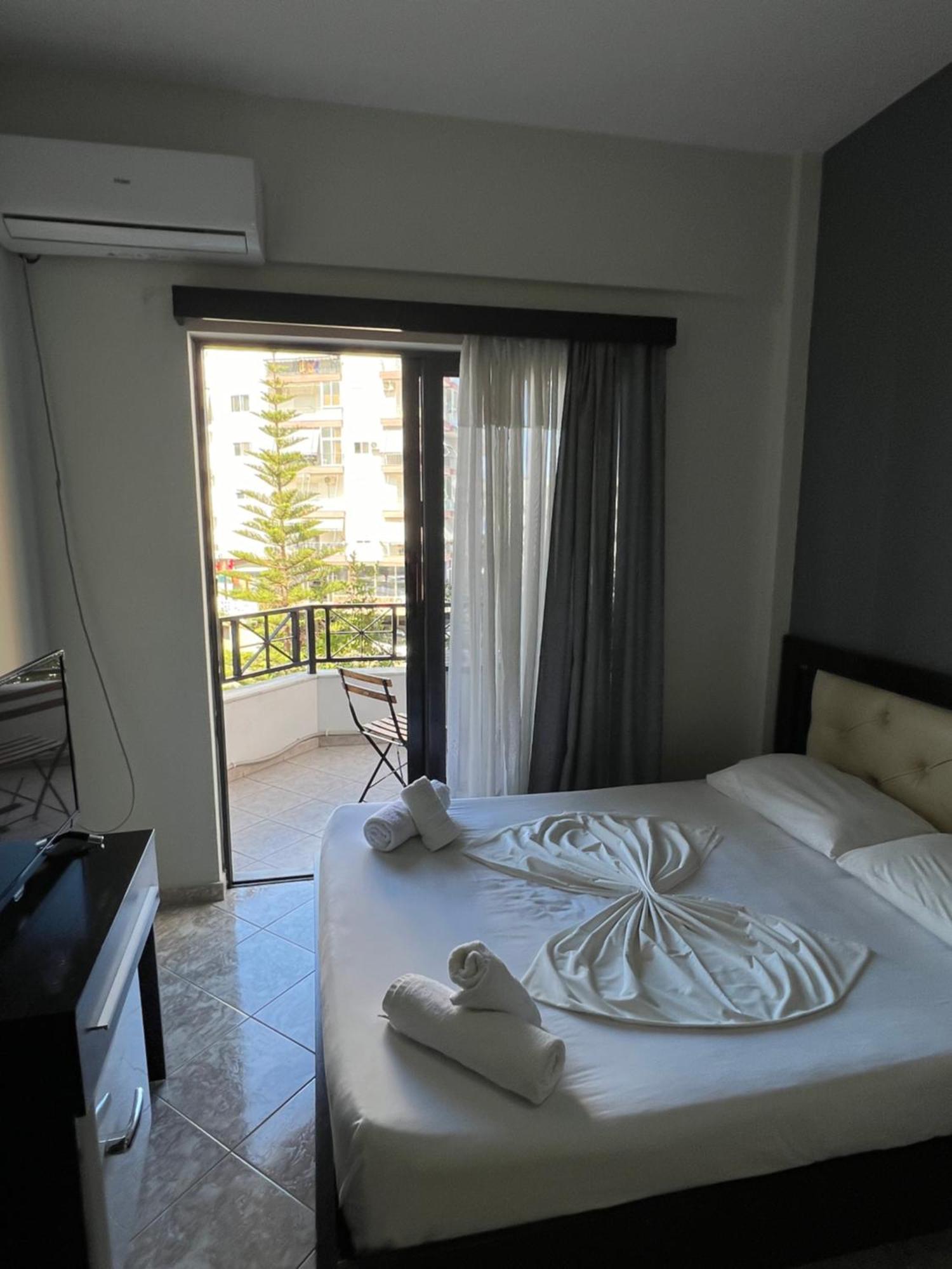 Privé City Hotel Saranda Extérieur photo