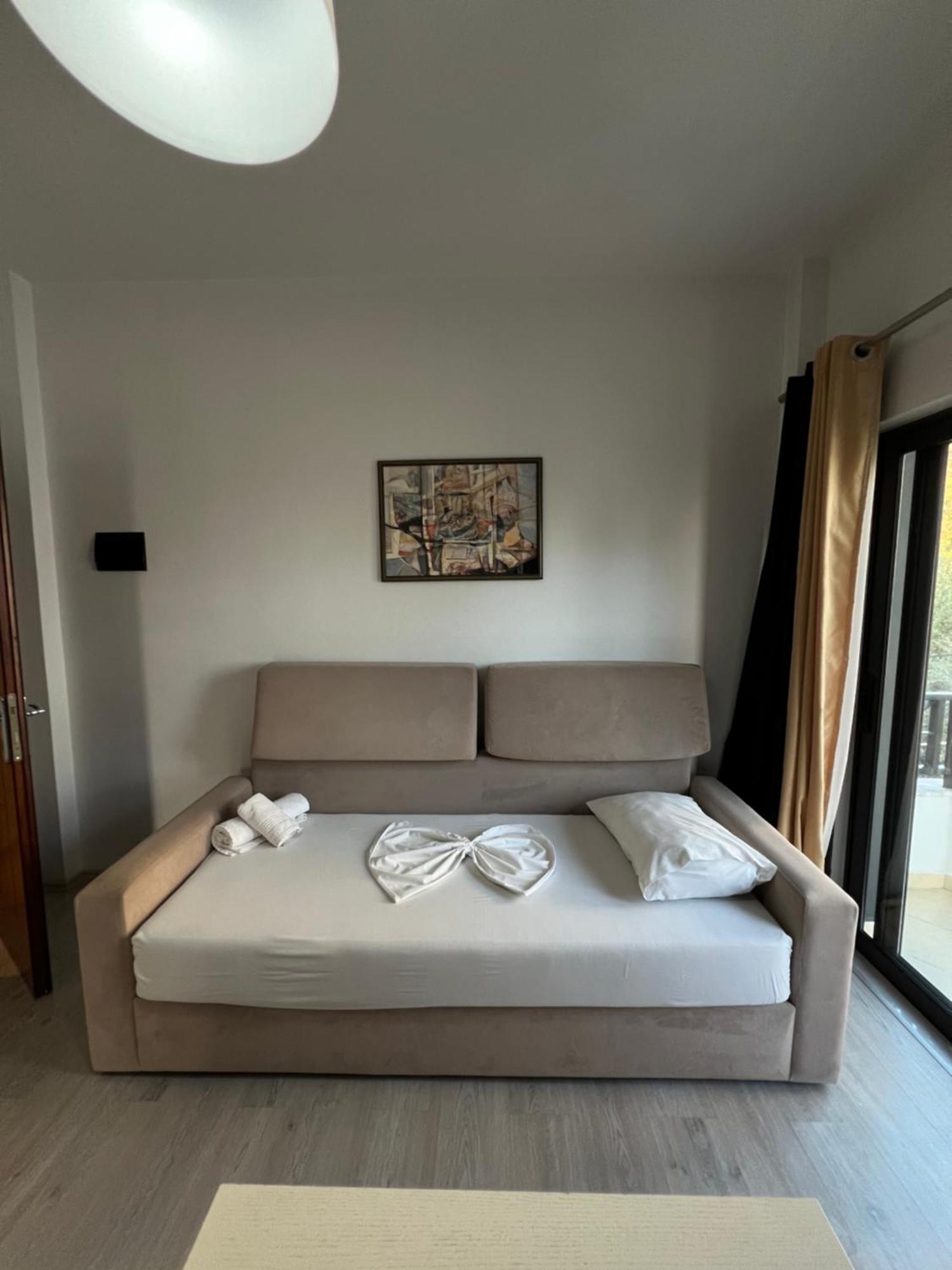Privé City Hotel Saranda Extérieur photo