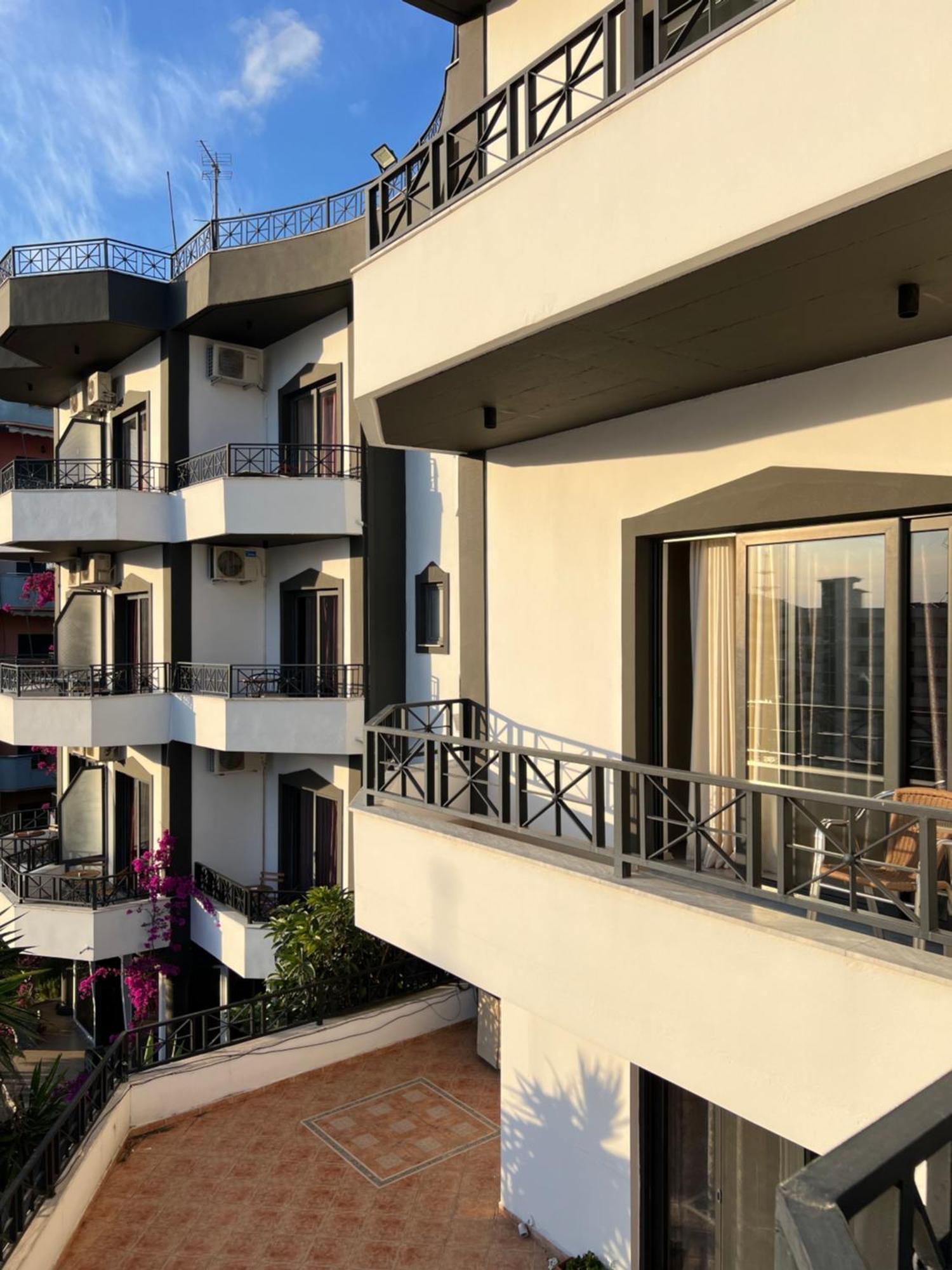 Privé City Hotel Saranda Extérieur photo